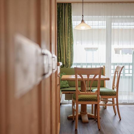 Hotel Sureghes オルティゼーイ エクステリア 写真