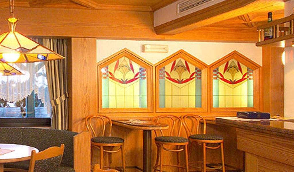 Hotel Sureghes オルティゼーイ エクステリア 写真